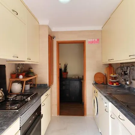 Апартаменти Charming Ideally Located In Лісабон